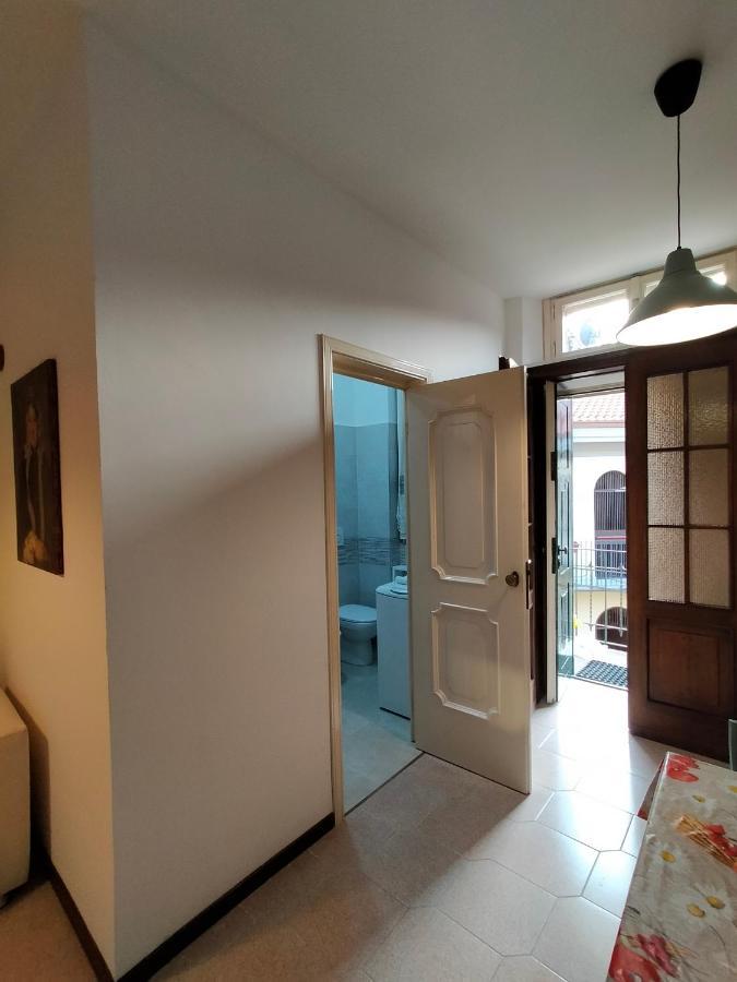 Central Guesthouse Cir 015146-Cni-01484 ミラノ エクステリア 写真