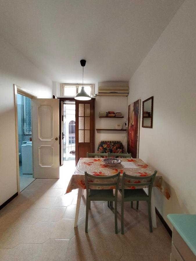 Central Guesthouse Cir 015146-Cni-01484 ミラノ エクステリア 写真